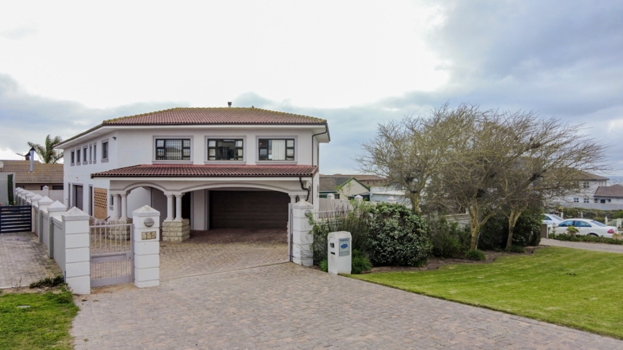 7 Bedroom Property for Sale in Myburgh Park Western Cape